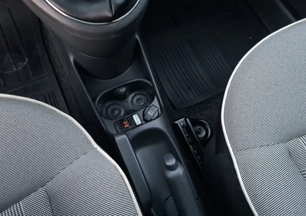 Fiat 500 cena 28999 przebieg: 167972, rok produkcji 2015 z Człopa małe 596